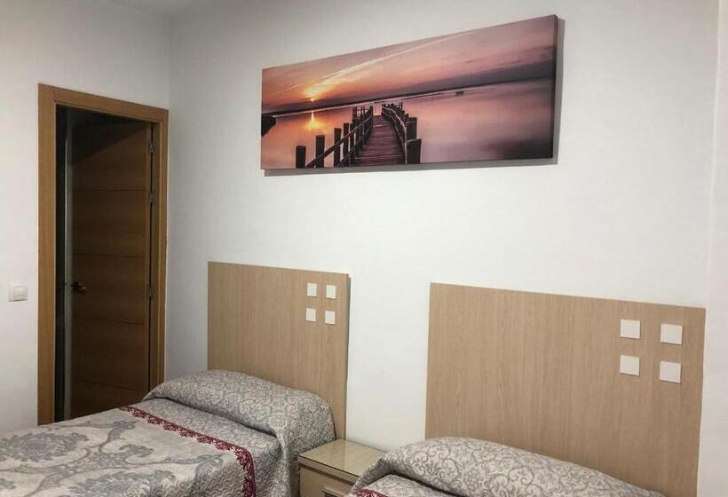 פנסיון Hostal Guerra