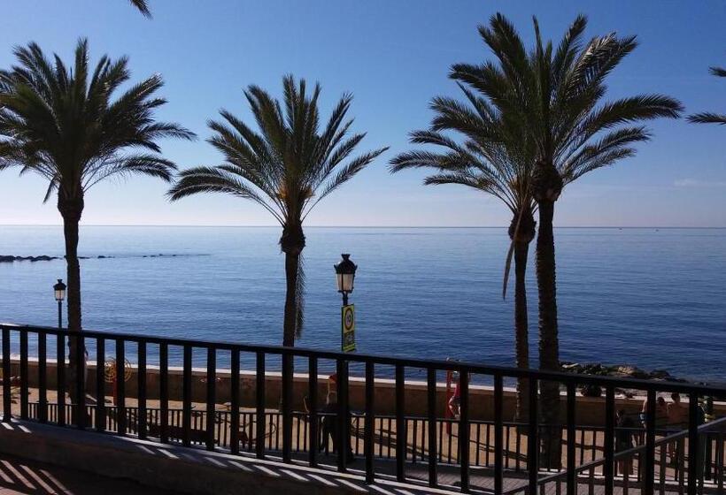 פנסיון Hostal Guerra