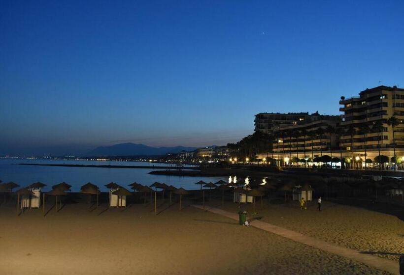 פנסיון Hostal Guerra