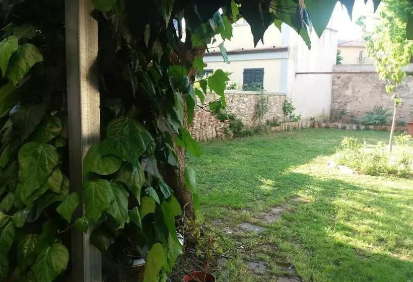 Majatalo Il Nido Della Formica