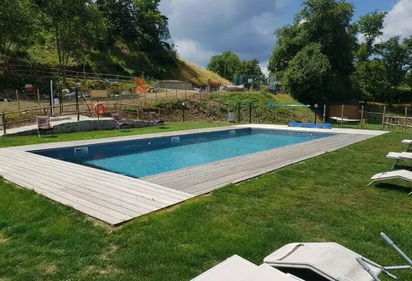 Hotelli Agriturismo Podere Omomorto