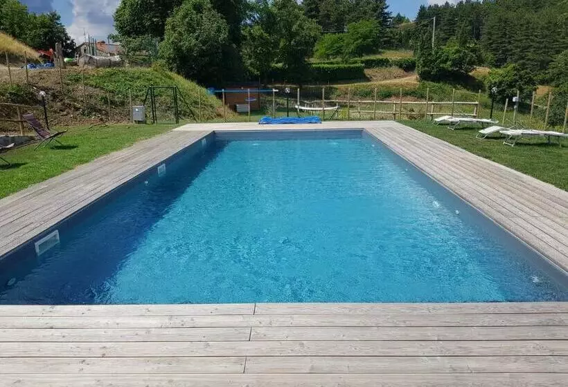 Hotelli Agriturismo Podere Omomorto