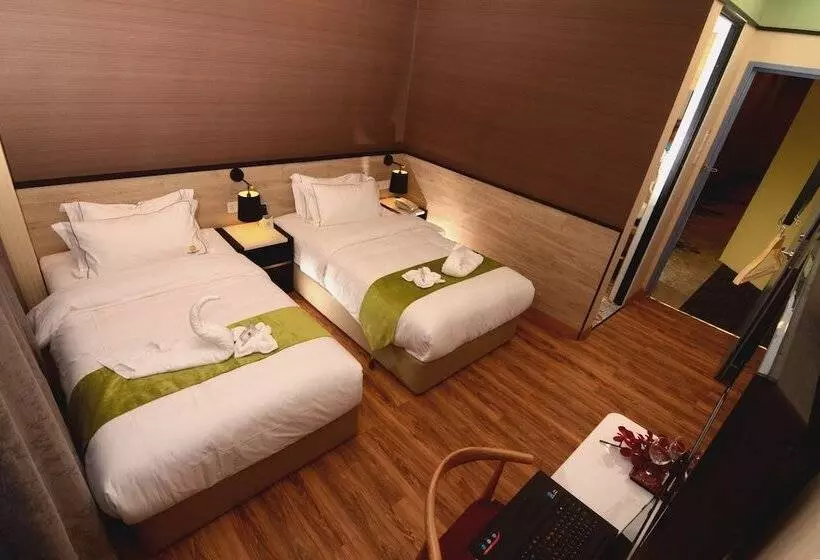 Golden Roof Hotel, Seri Iskandar