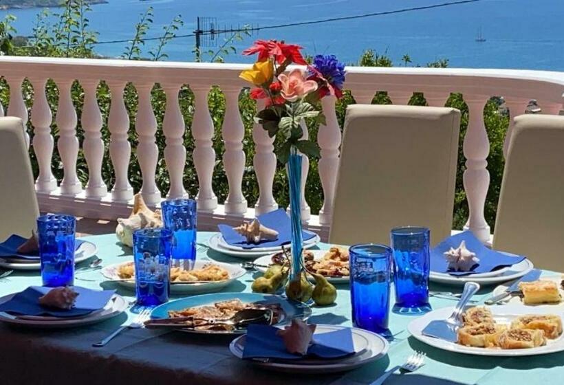 Пансион Chiaro Di Luna