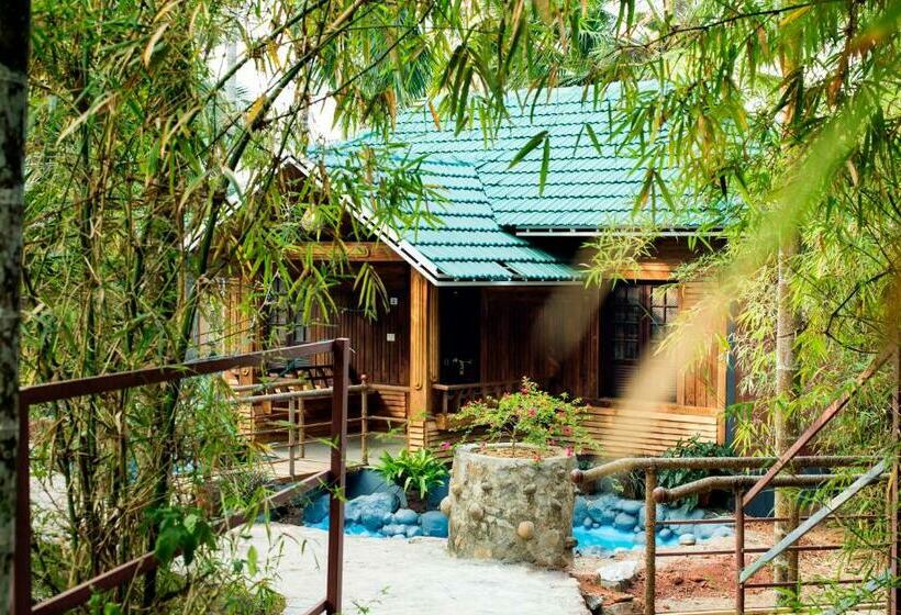 אתר נופש Yamunatheeram