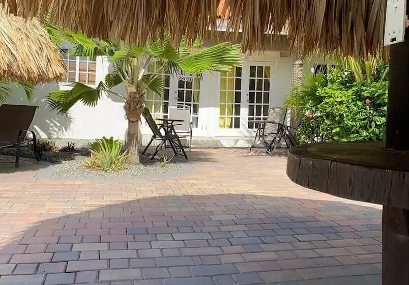 Aruba Tropic Apartments