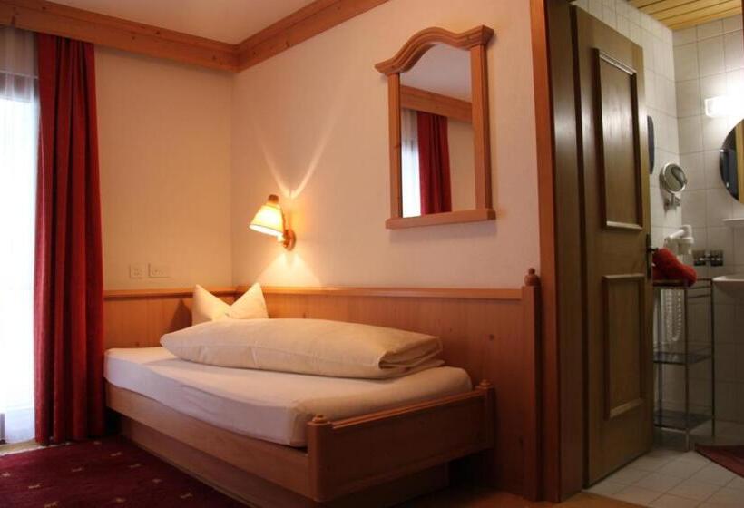 Camona & Apart Walserhof