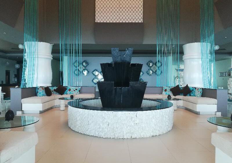 Generations Riviera Maya Family Resort Catamarán, Aqua Nick & More Inclusive