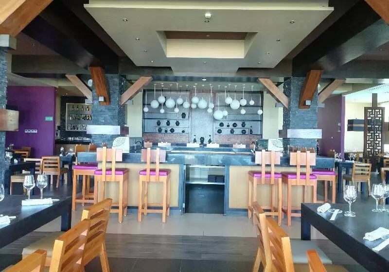 Generations Riviera Maya Family Resort Catamarán, Aqua Nick & More Inclusive