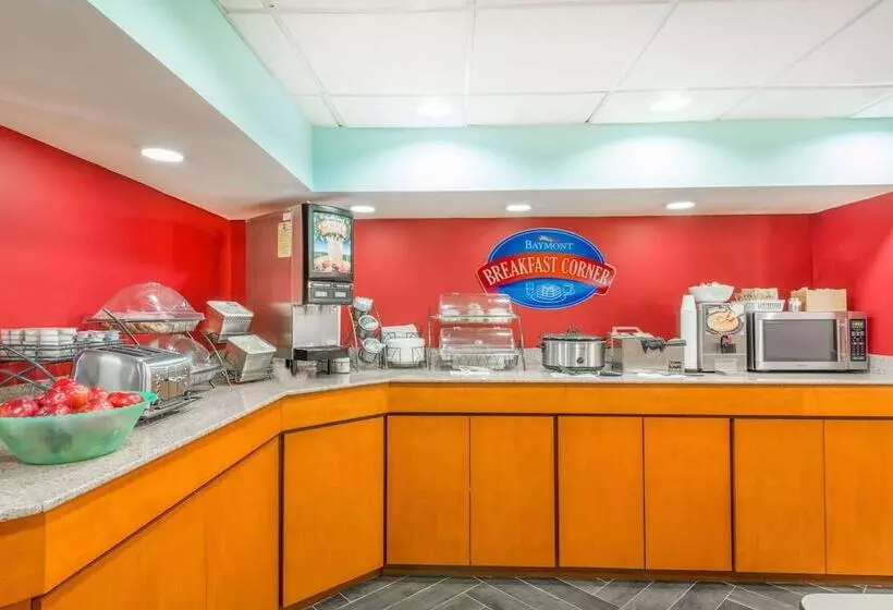 ホテル Baymont By Wyndham Greensburg