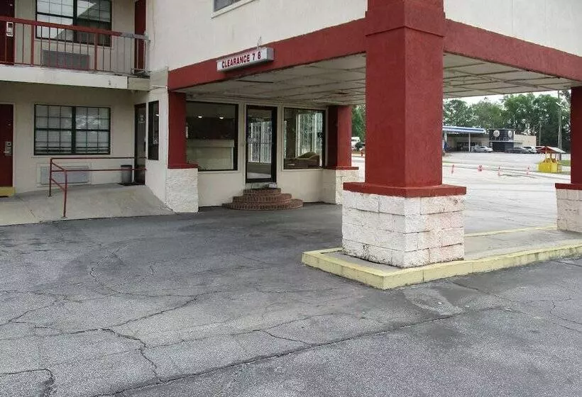 ホテル Budget Inn & Suites