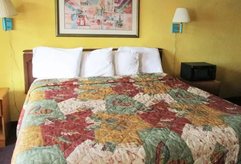 ホテル Budget Inn & Suites