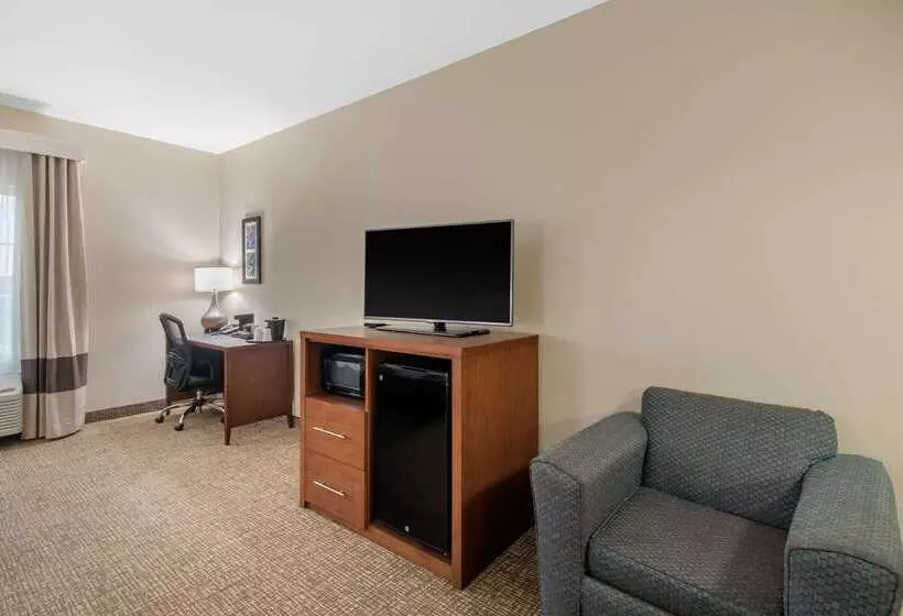 Hotelli Comfort Inn & Suites Cedar Hill Duncanville