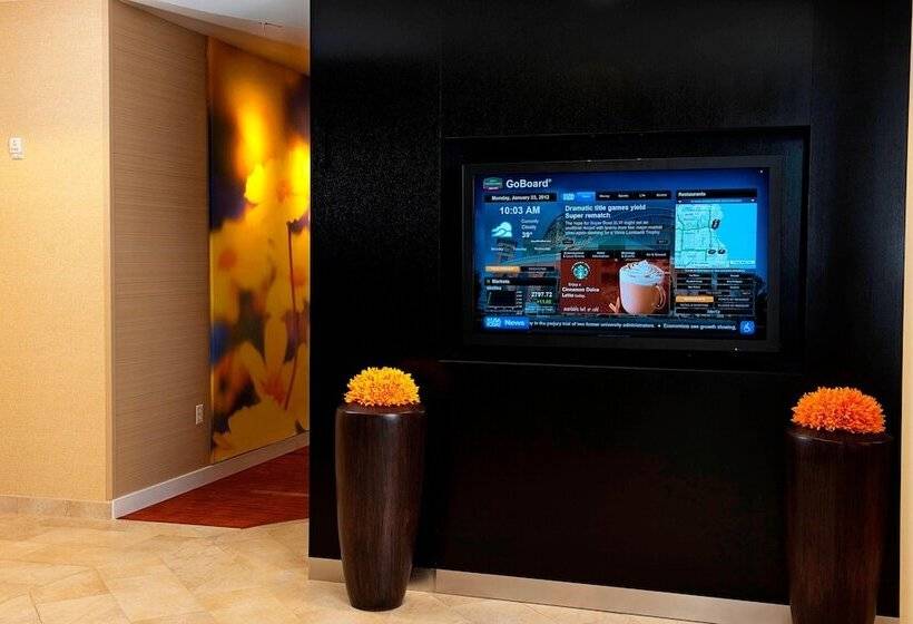 호텔 Courtyard Milwaukee Airport