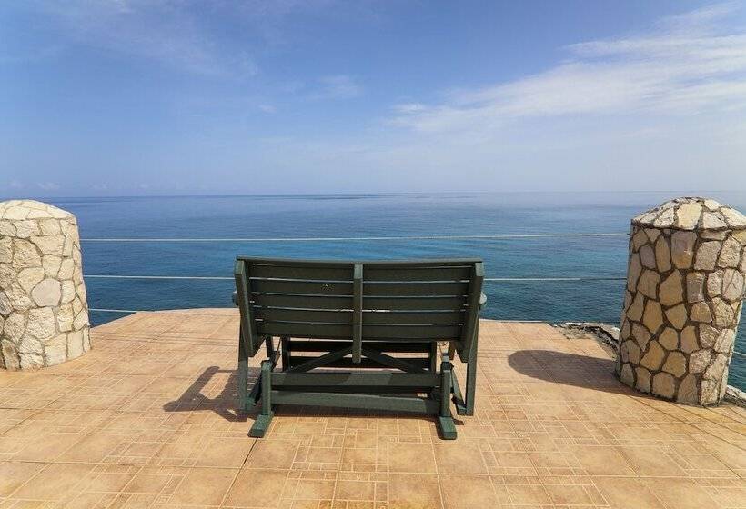 هتل Home Sweet Home Resort