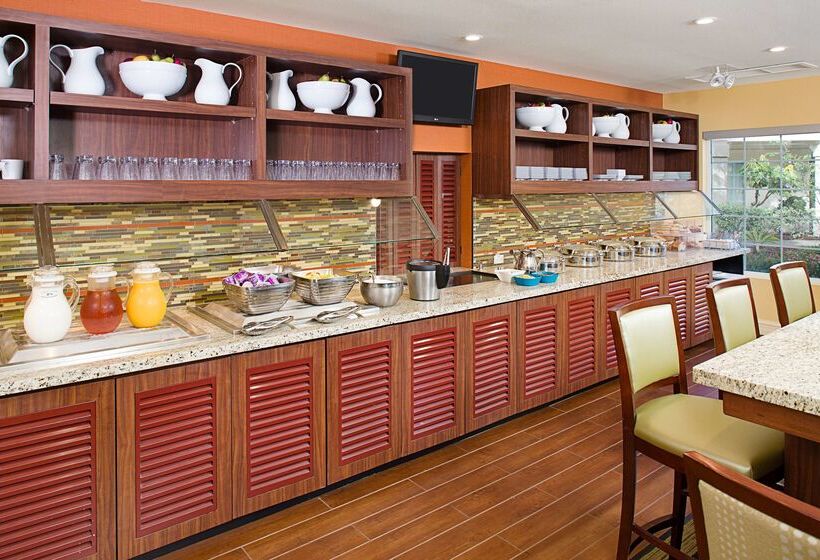 Отель Hyatt House Belmont Redwood Shores