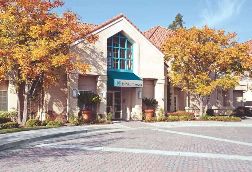 Отель Hyatt House Belmont Redwood Shores