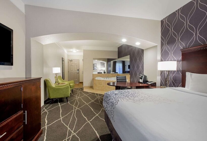 هتل Fairfield By Marriott Inn & Suites Fresno Riverpark