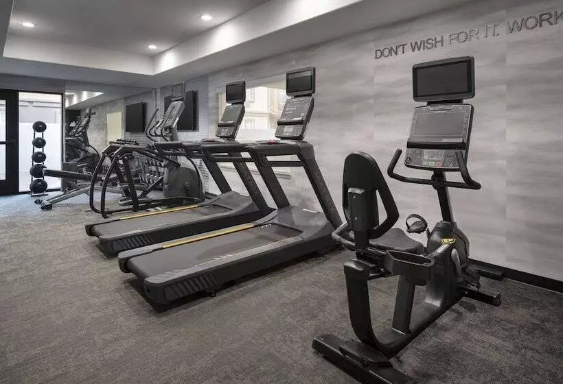 酒店 Fairfield By Marriott Inn & Suites Fresno Riverpark