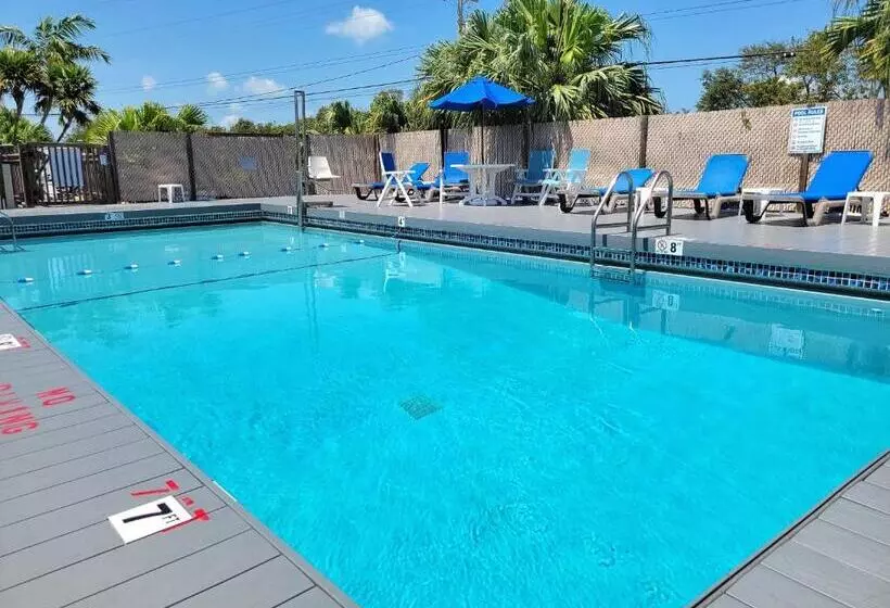 Hotelli Looe Key Reef Resort And Dive Center