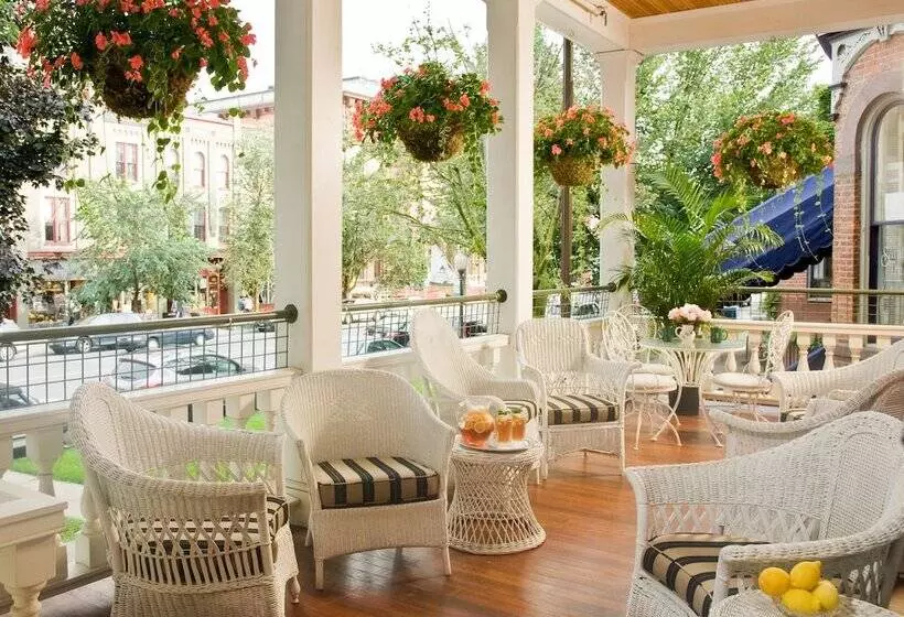 酒店 Saratoga Arms