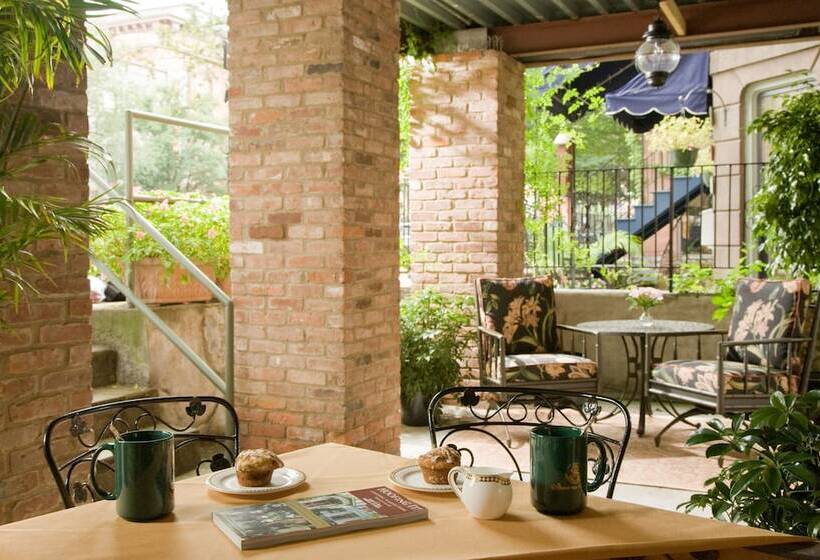 فندق Saratoga Arms