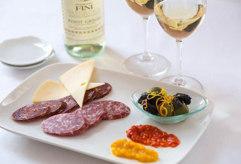 فندق Saratoga Arms