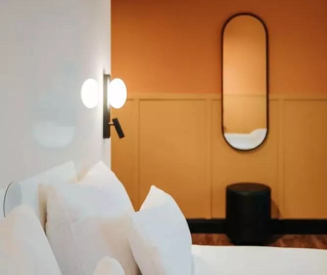 בית מלון כפרי & Spa Savarin Rijswijk, The Hague