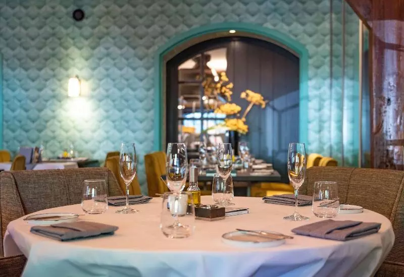 בית מלון כפרי & Spa Savarin Rijswijk, The Hague