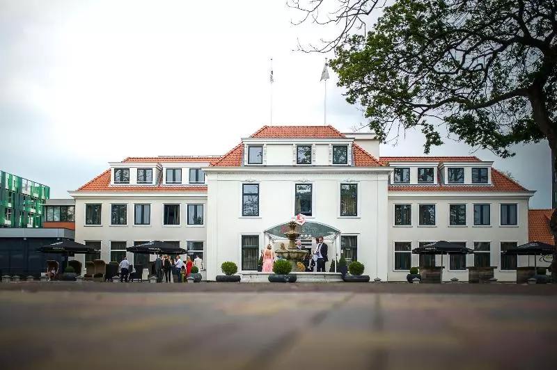 בית מלון כפרי & Spa Savarin Rijswijk, The Hague