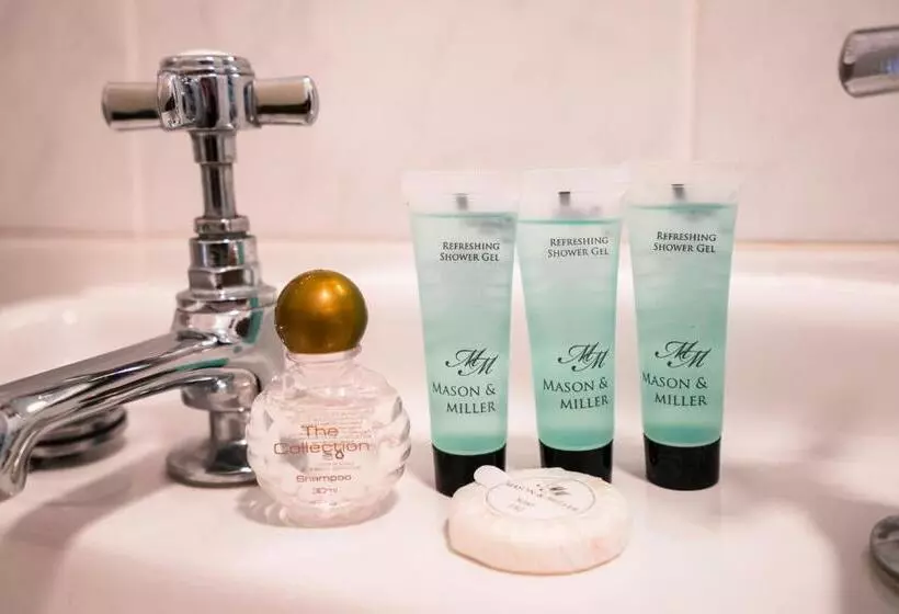 בית מלון כפרי The Central