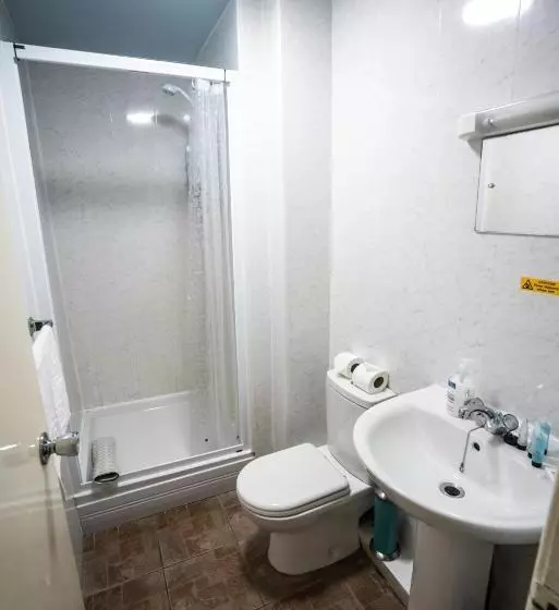 בית מלון כפרי The Central