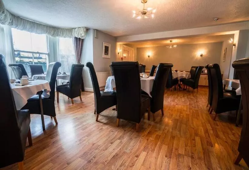 בית מלון כפרי The Central