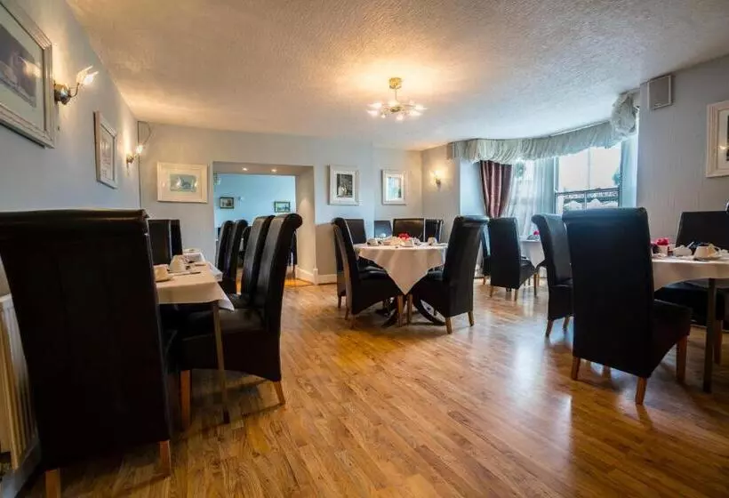 בית מלון כפרי The Central