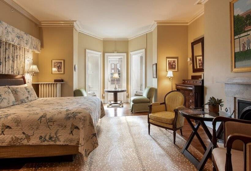 בית מלון כפרי The College Club Of Boston