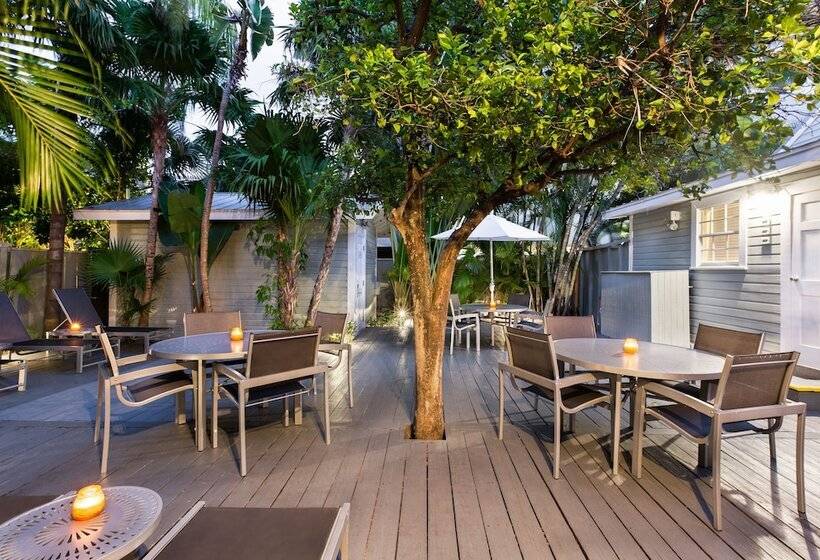 هتل Southernmost Inn Adult Exclusive