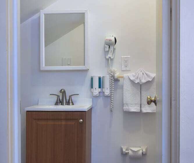 هتل Southernmost Inn Adult Exclusive