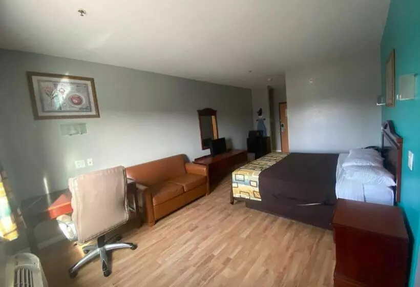 Hotelli Tropicana Inn And Suites