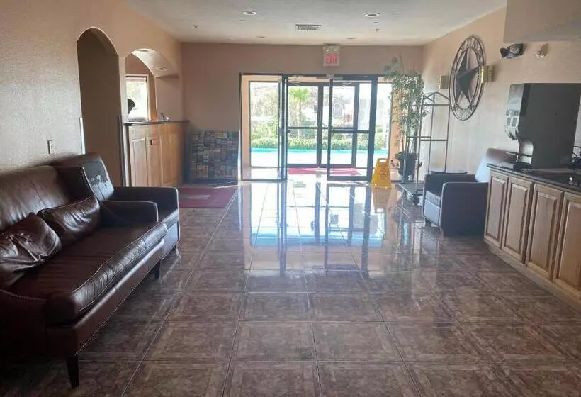 Hotelli Tropicana Inn And Suites