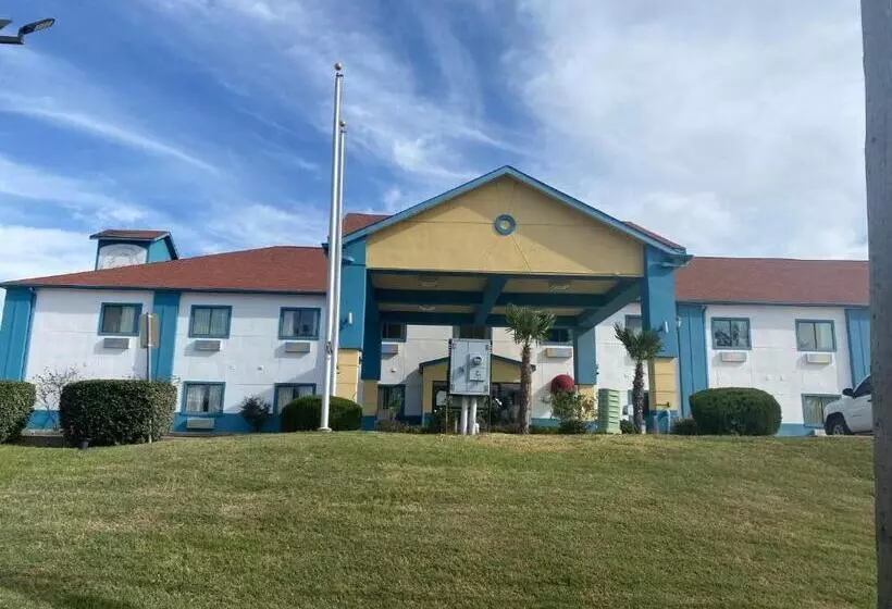 Hotelli Tropicana Inn And Suites