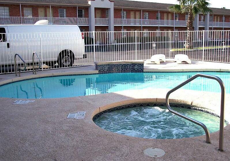 호텔 Value Inn & Suites  Harlingen