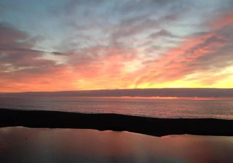 汽车旅馆  Surf Inn