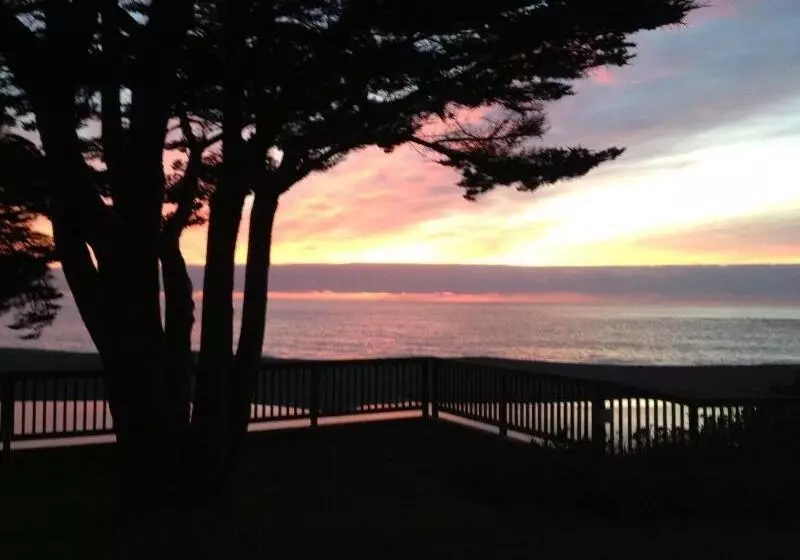 汽车旅馆  Surf Inn