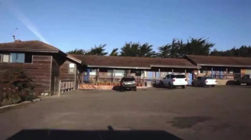 汽车旅馆  Surf Inn