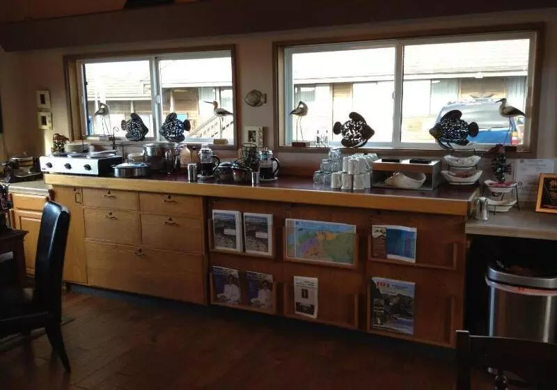 汽车旅馆  Surf Inn