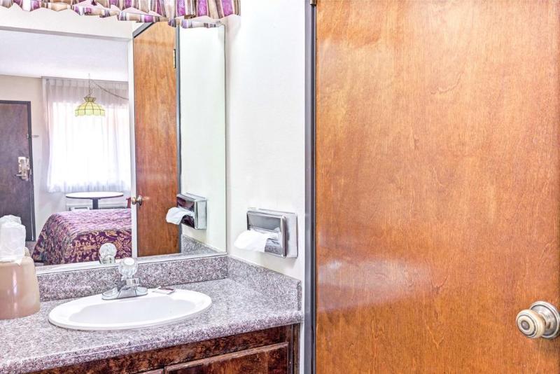 모텔 Vantage Point Inn   Woodland Hills