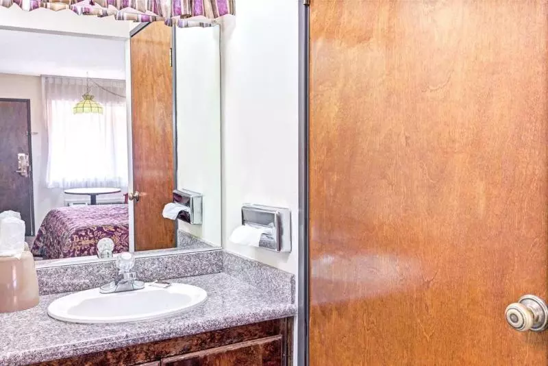 モーテル Vantage Point Inn   Woodland Hills