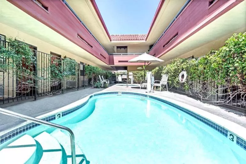 モーテル Vantage Point Inn   Woodland Hills