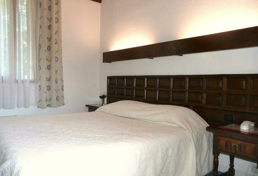 민박 Mas Des Baüs