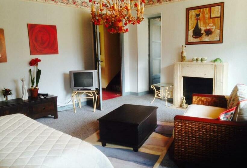 민박 Mas Des Baüs